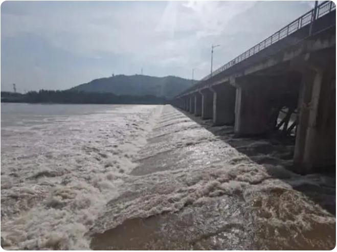 98年抗洪，中央決定最后關(guān)頭炸堤分洪，朱镕基：等等，我再加句話