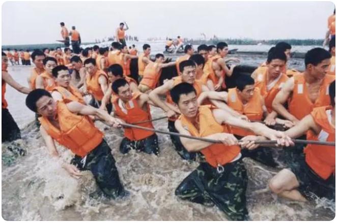 98年抗洪，中央決定最后關(guān)頭炸堤分洪，朱镕基：等等，我再加句話