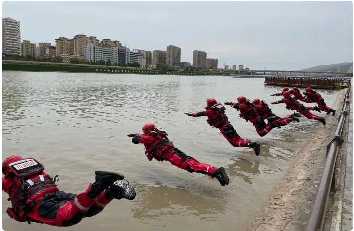 基層動態(tài)|防汛備戰(zhàn)期,練就水中&ldquo;蛟龍&rdquo;